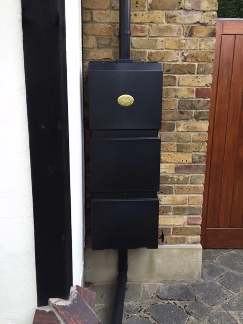 Prestige Wand Regenton Zwart 100L (incl. Plastic Kraantje) - Afbeelding 3